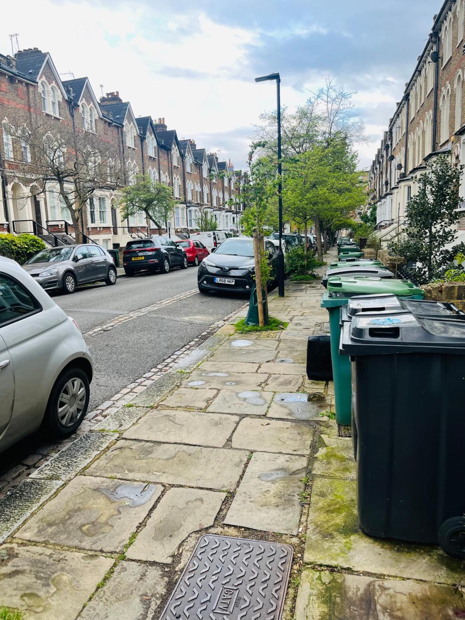 2 Bedroom Flat With Garden * London